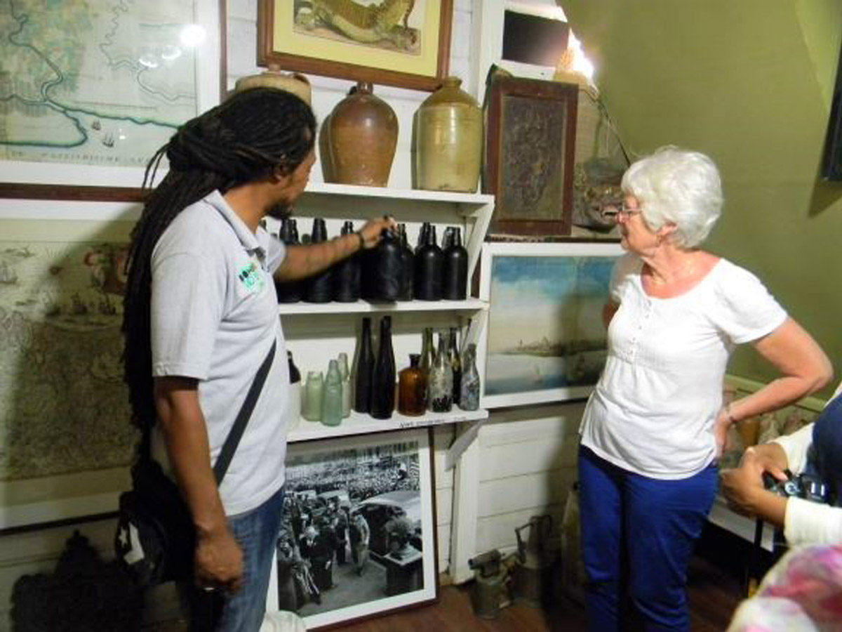 Bakkie Museum - Orange Suriname - Museum 1