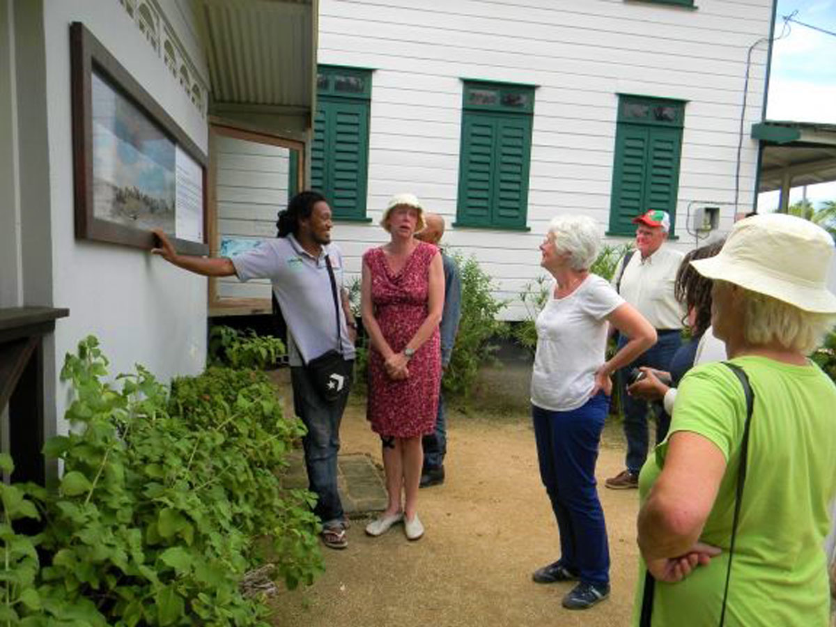 Bakkie Museum - Orange Suriname - Museum 2