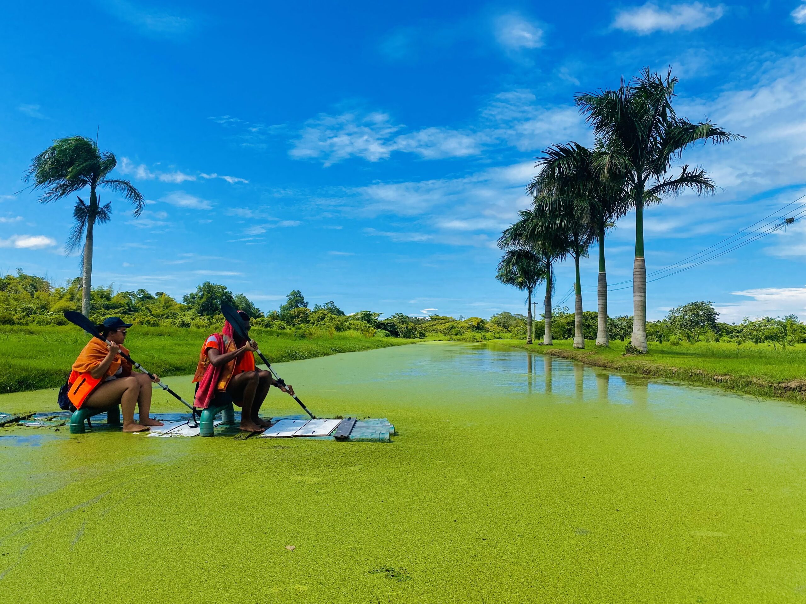 Frederiksdorp Commewijne - Orange Travel Suriname - Traditioneel Kano