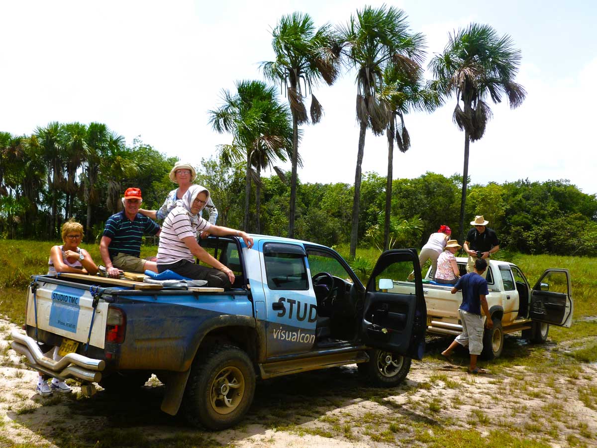 Jeep 4x4 Safari - Orange Travel Suriname - Savanne 3